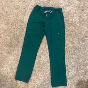 Figs Cairo cargo scrubs Medium HUNTER GREEN